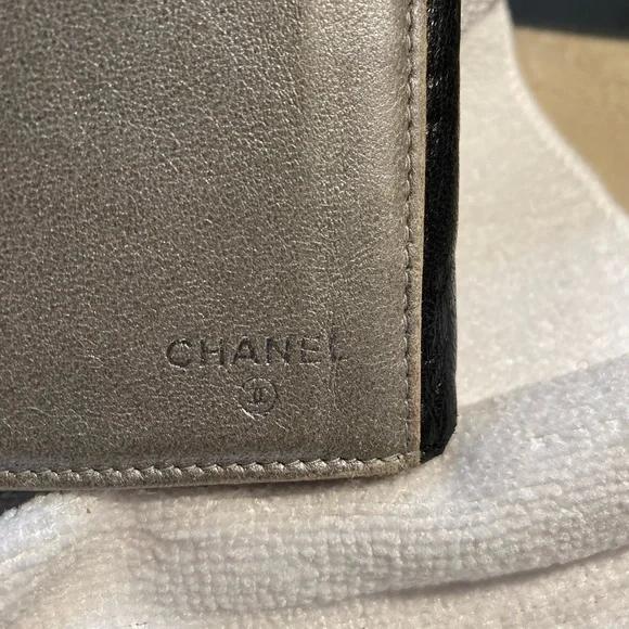 Chanel authentic vintage blk camellia long wallet with COA - Picture 8 of 14